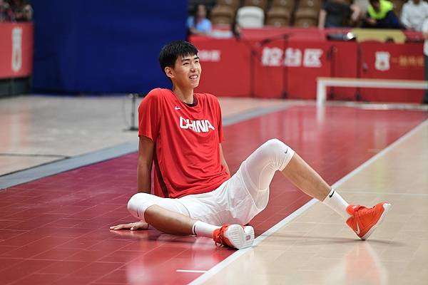 中国男篮裁掉刘金雨、徐昕 目前还剩16人