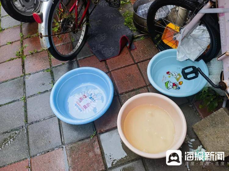 因强降雨天气 河北兴隆县街道积水严重 居民：水位最高时没过护城河