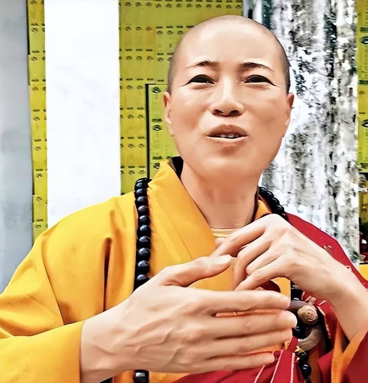 风流尼姑释智定：白天念经晚上夜店，东窗事发时，屋里还藏着假发