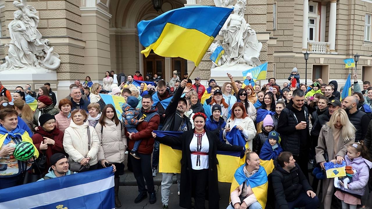 乌克兰爆发政变,波罗申科卷土重来,泽连斯基没顶住,大势已去?