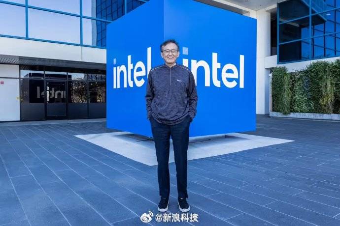 特朗普要求英特尔华人CEO辞职，英特尔回应称致力于美国利益