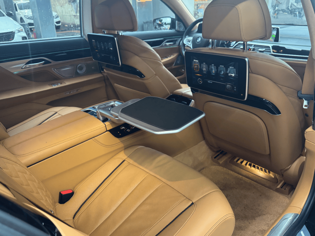 宝马7系 750li xdrive 个性化定制版 四座