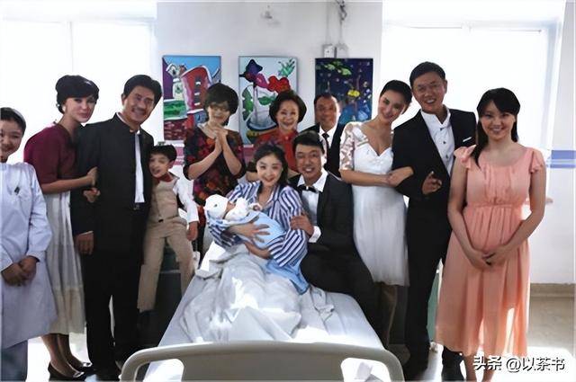 郭凯敏二婚老婆露面，长相惊艳身份厉害，儿子原来是我们熟悉的他