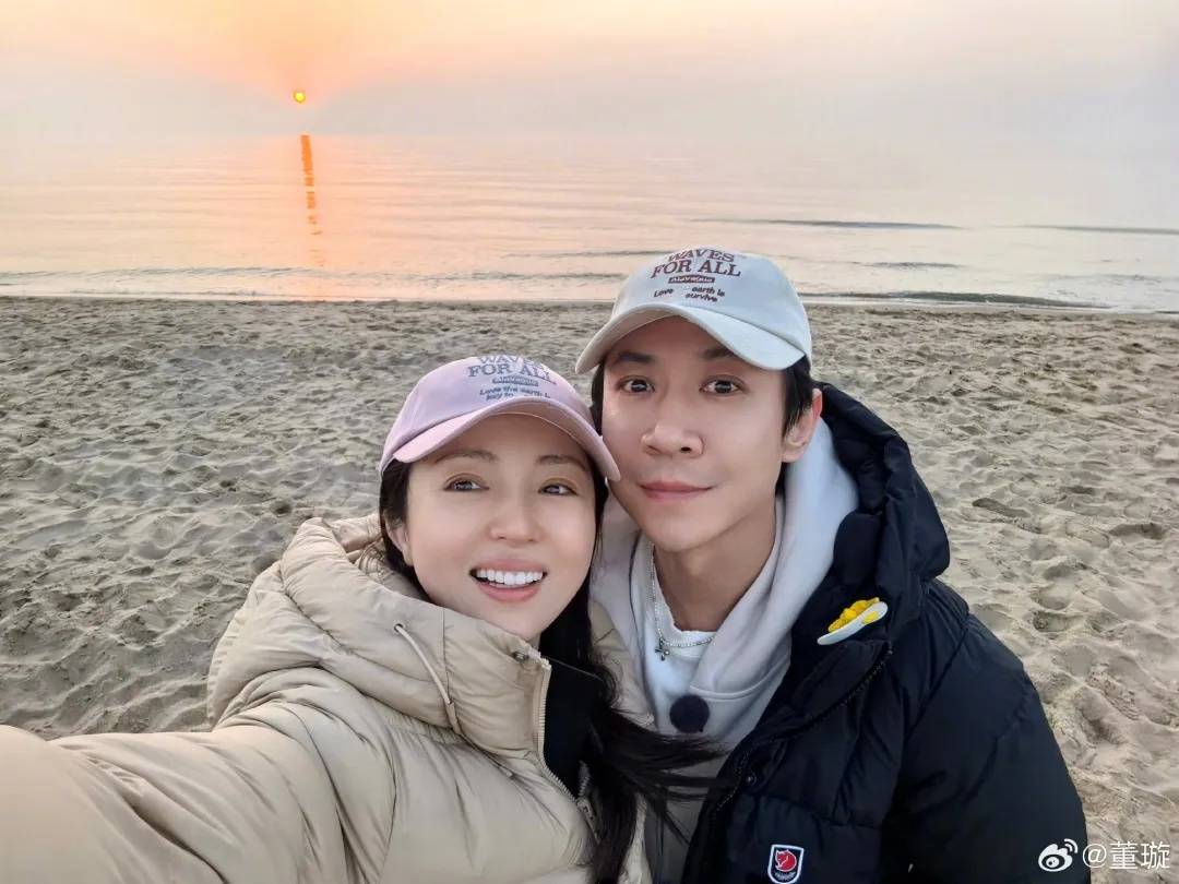 再婚后首晒合照，董璇称想为小9岁张维伊生二胎，母亲支持：尽量得生，要考虑别人感受