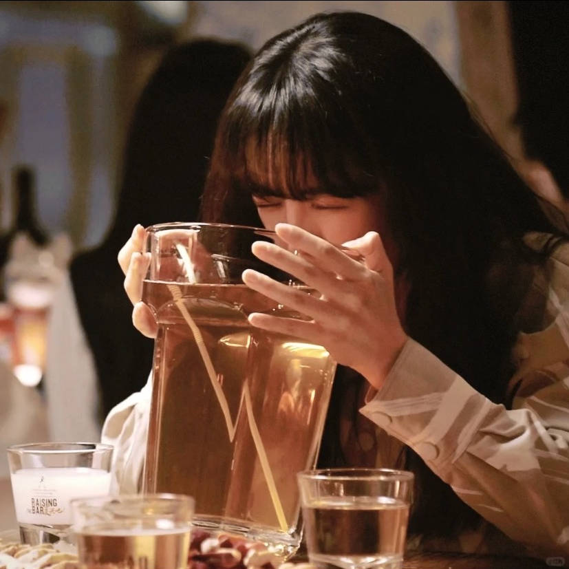 酒杯里养鲸鱼