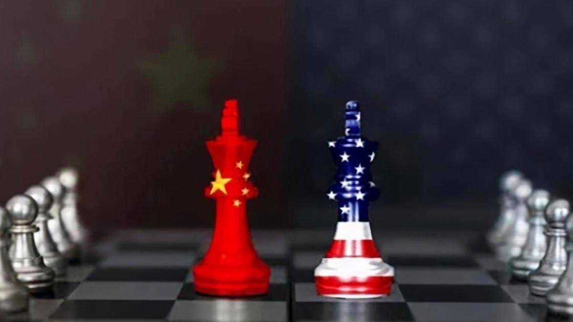 原创             黄仁勋承诺无后门，拆开芯片却发现监控电路，数据直连美国服务器