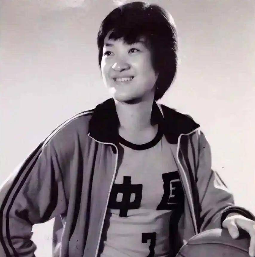 女篮名将宋晓波:被谣传插足他人婚姻,一生未婚,靠创业成为富婆