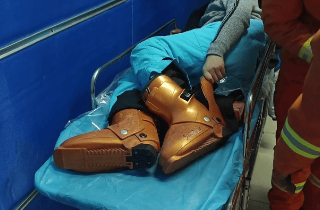 击穿眉骨、扎穿手指…这项人气运动暗藏风险！