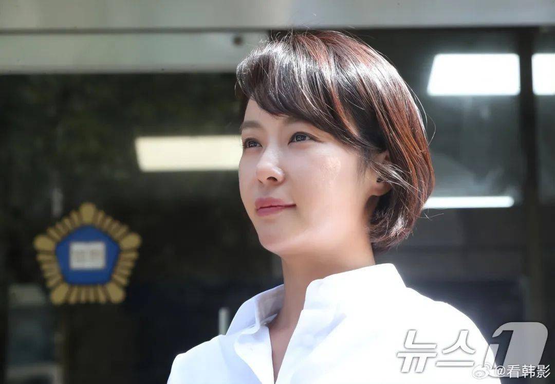 韩国知名女星被求刑3年,网友:嫁错老公后步步错,真的结婚毁所有 插图5 韩国知名女星被求刑3年,网友:嫁错老公后步步错,真的结婚毁所有 插图5