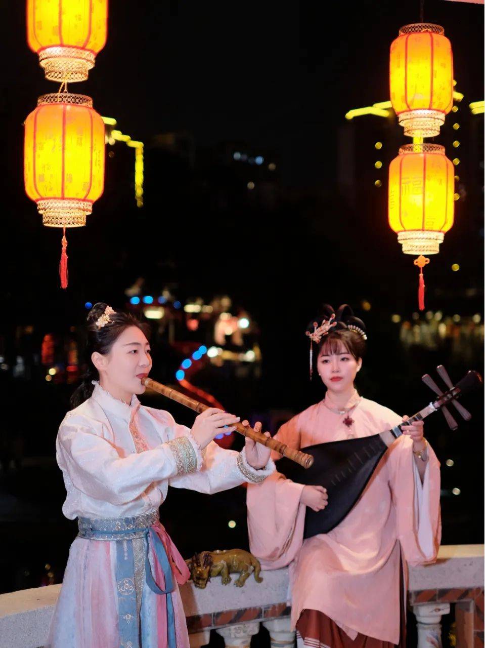 鹊游灯桥・爱在囍厝