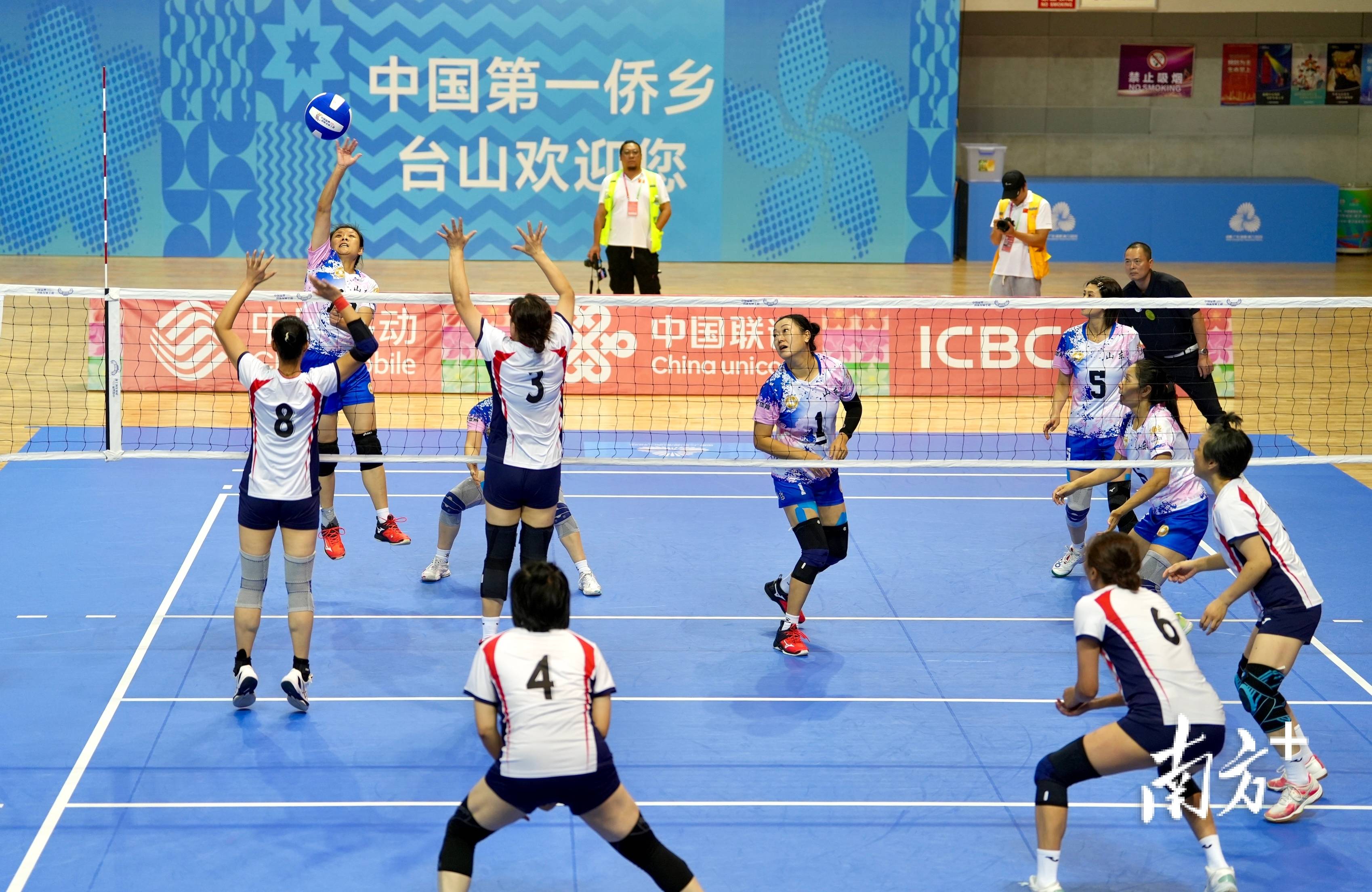 吉林队夺得女子青年组冠军.女子青年组颁奖礼.女子中年组颁奖礼