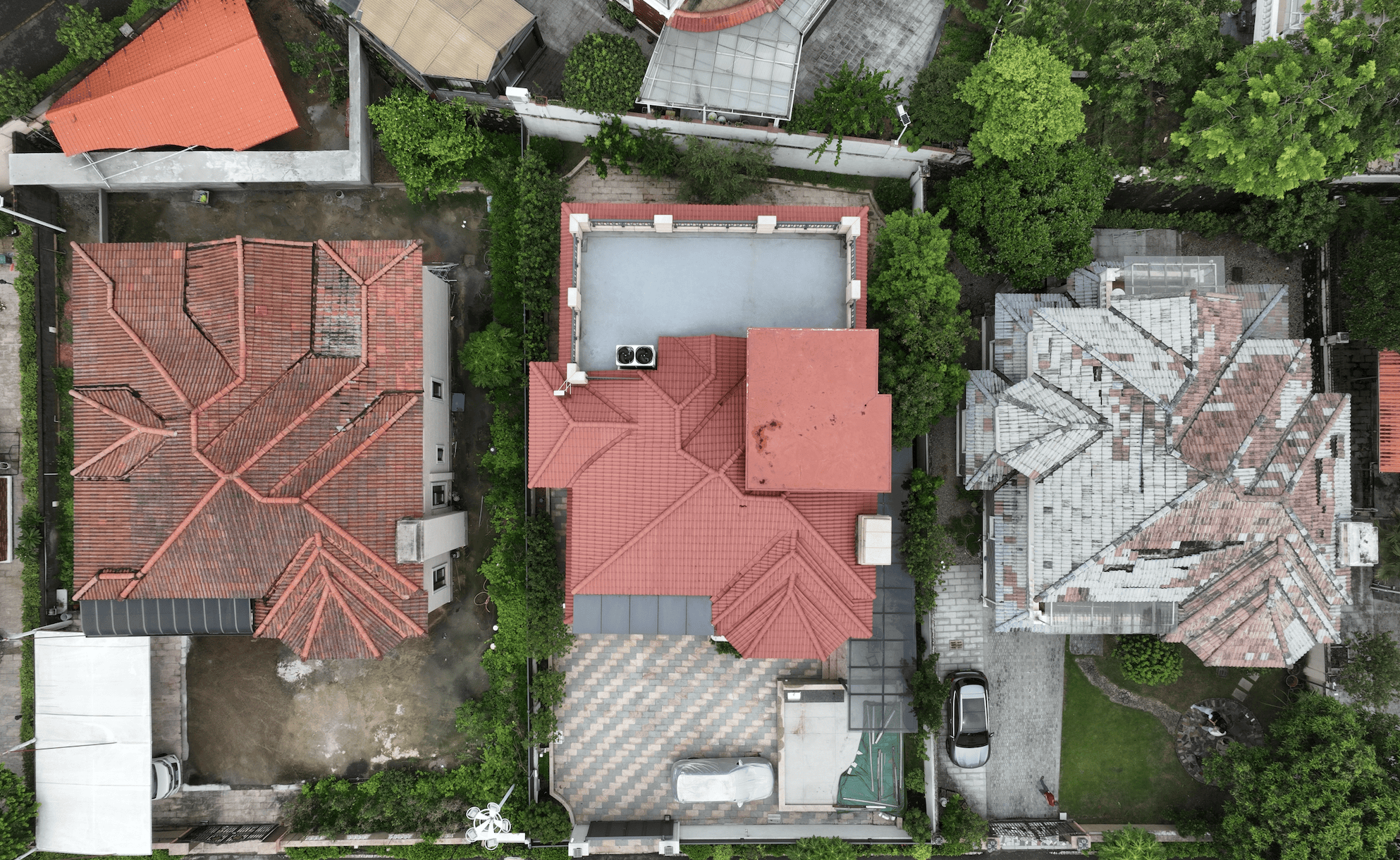 广州花都一小区被指多栋别墅存在改扩建，区城管部门回应