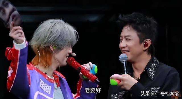 关系藏不住了？鹿晗演唱会喊“老婆好” 和关晓彤的分手传闻见分晓