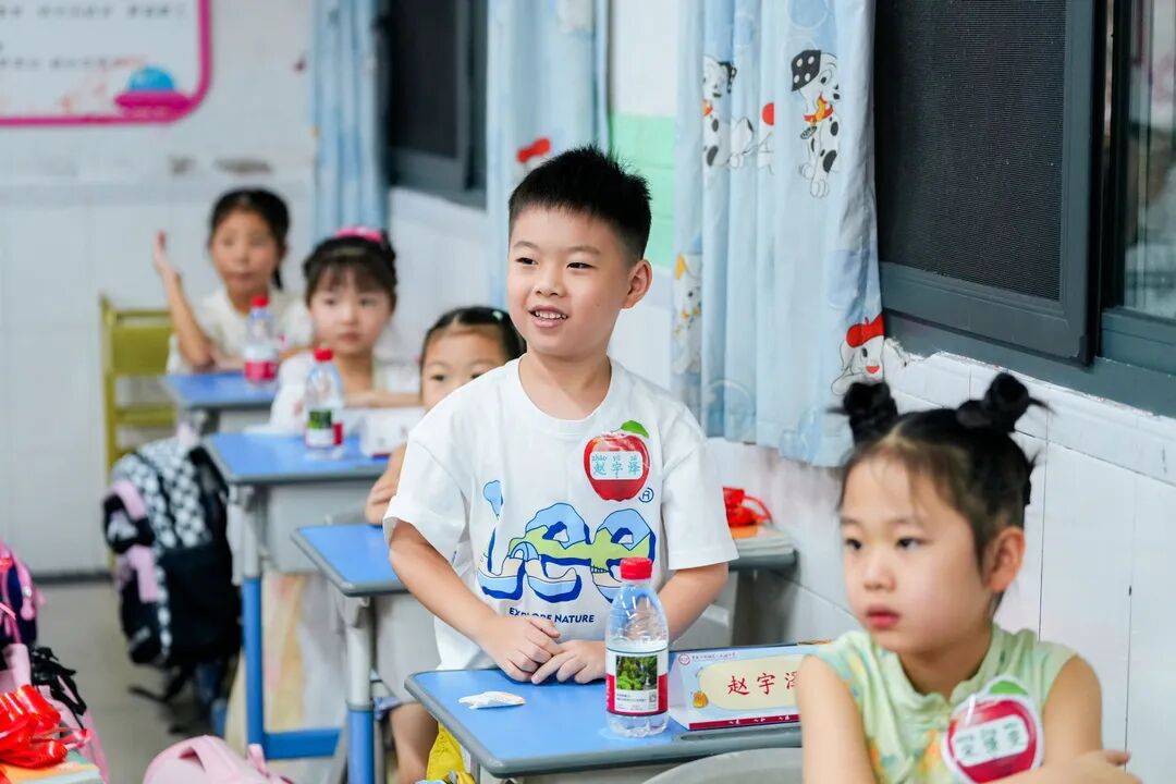 开学啦！带你直击“开学第一天”