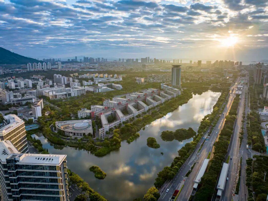 快来解锁这篇华侨大学2025级新生报到攻略!