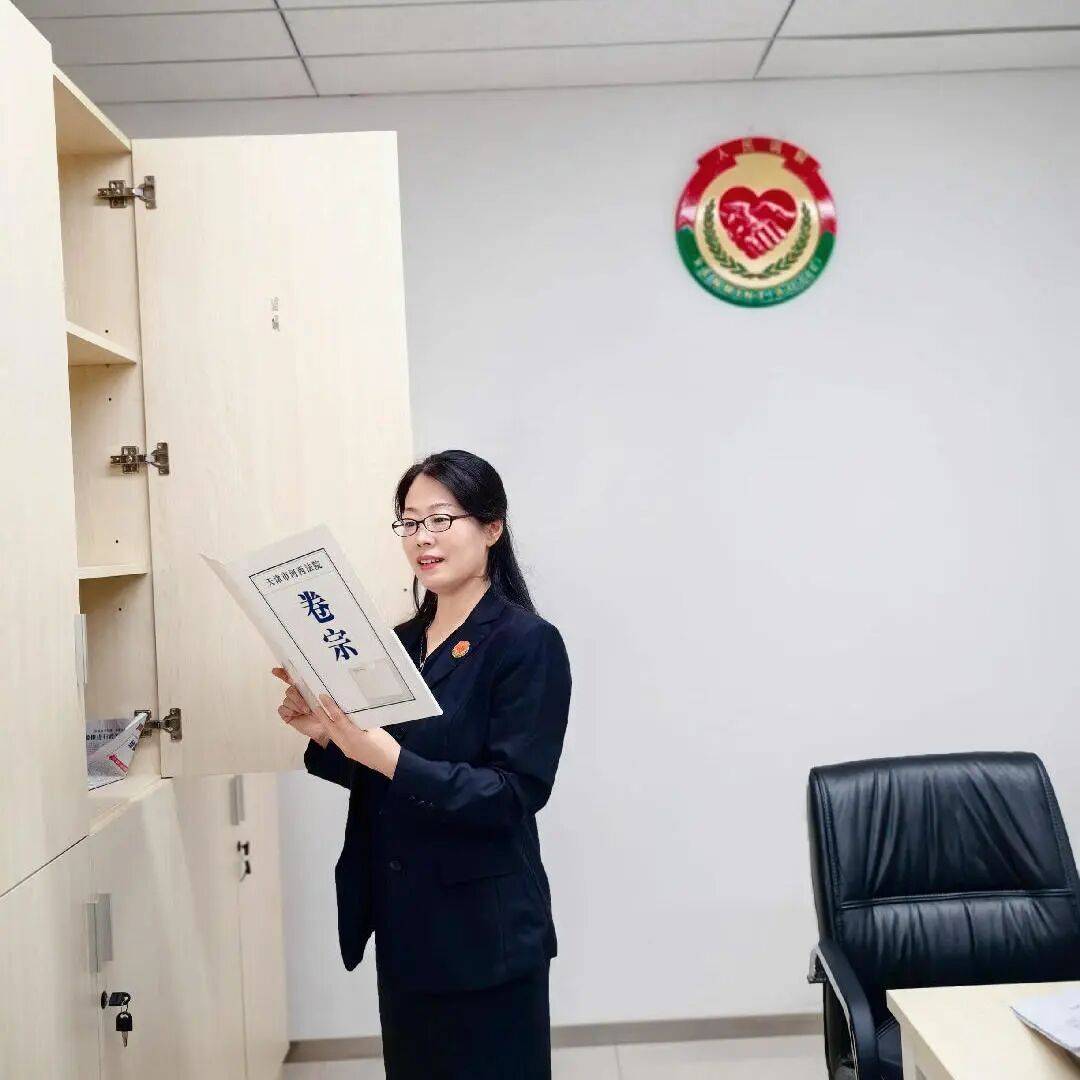 王丽芳:和谐守护者 百姓贴心人