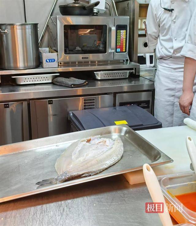长沙一西贝门店确认部分食材是从北京的中央厨房运来