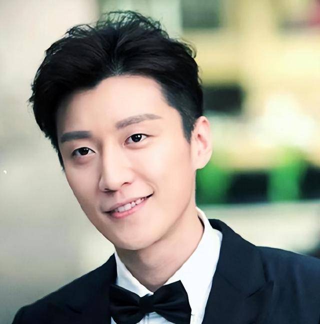 于朦胧究竟为什么会坠楼? 网友称疑点太多, 只有杜淳说得一针见血!