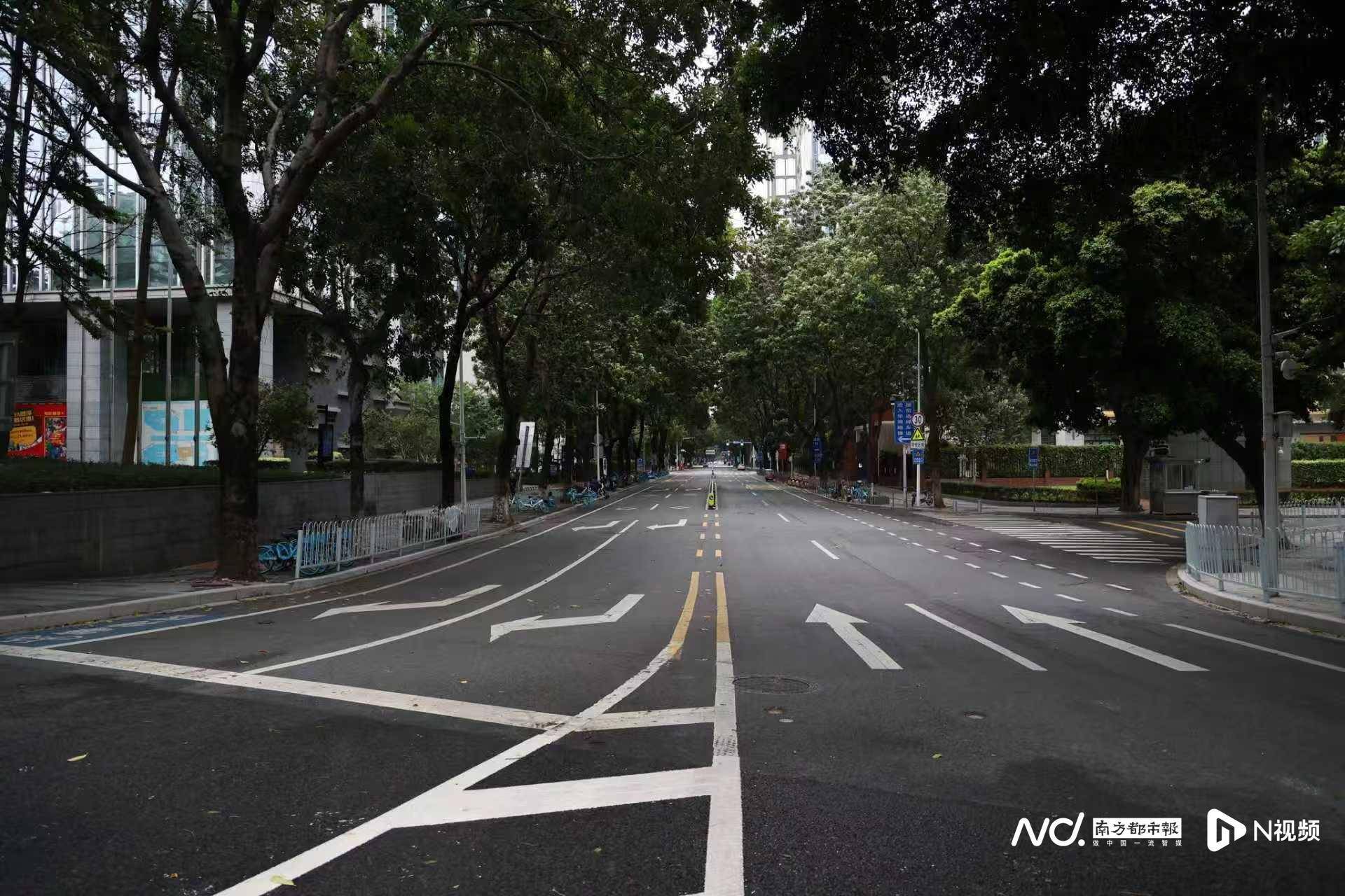 9·24“五停”中的广州市，车流人流稀疏，防风措施做足