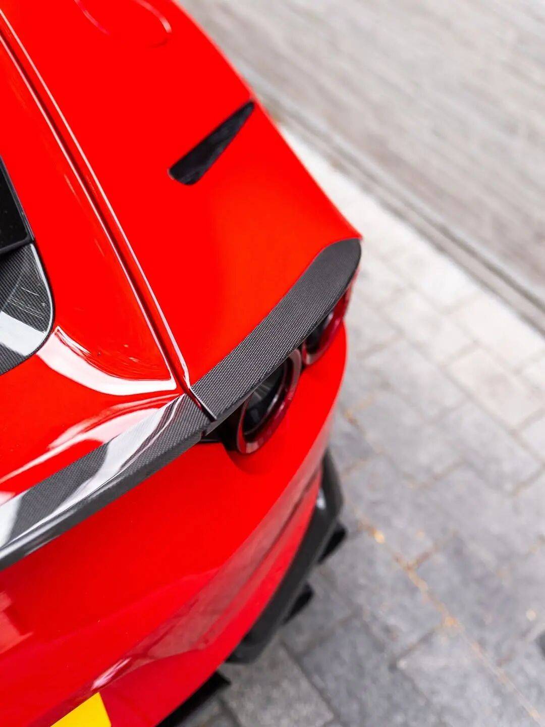 novitec改装ferrari 812 superfast黑金轮毂+三段尾翼性能与颜值双