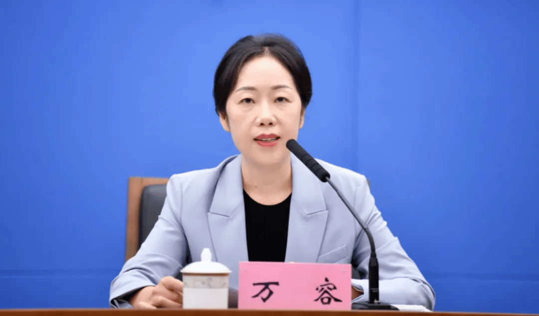 经重庆市委研究：荣昌区区长万容，拟任区委书记