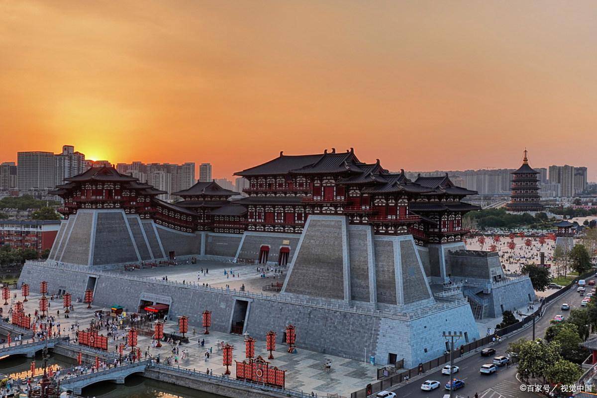 洛阳丽景门和应天门哪个好玩呢？丽景门古色古香很有味道！应天门气势恢宏更震撼。到底选哪个更值得去？_历史_游客_古代