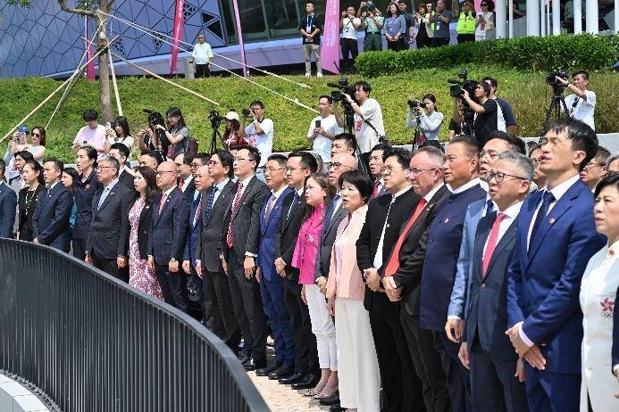 香港启德体育园首次举行国庆升旗仪式