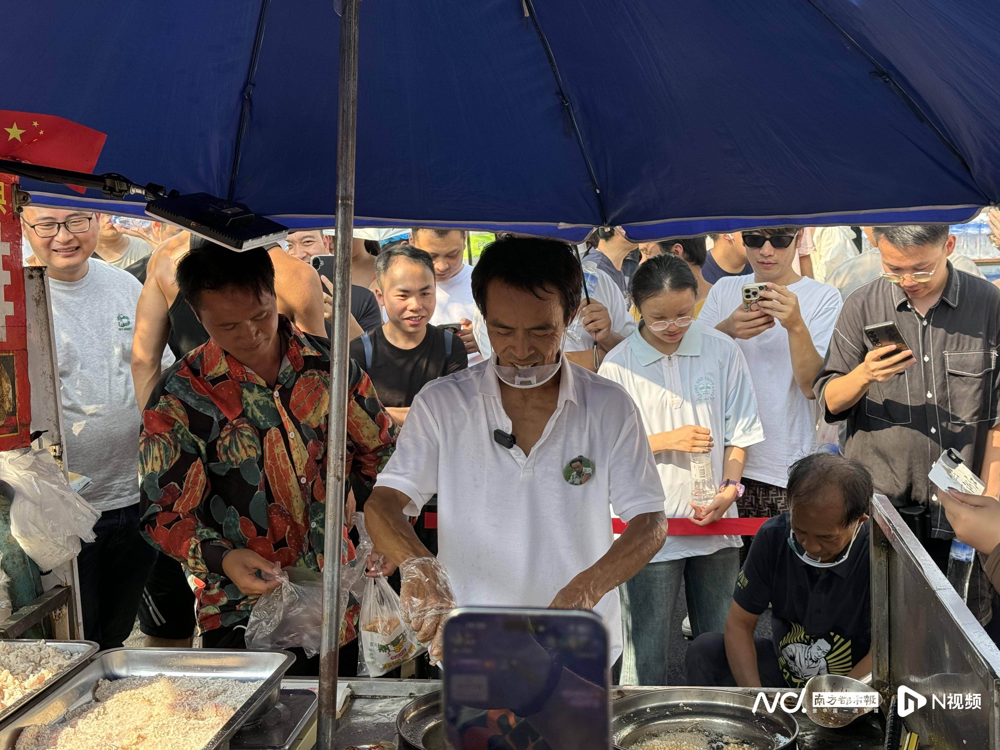 “鸡排哥”晒检验报告回应用油质疑！其妻子曾称鸡肉当天备货