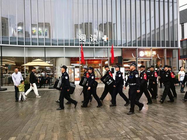节日我在岗——西安浐灞公安守护双节平安