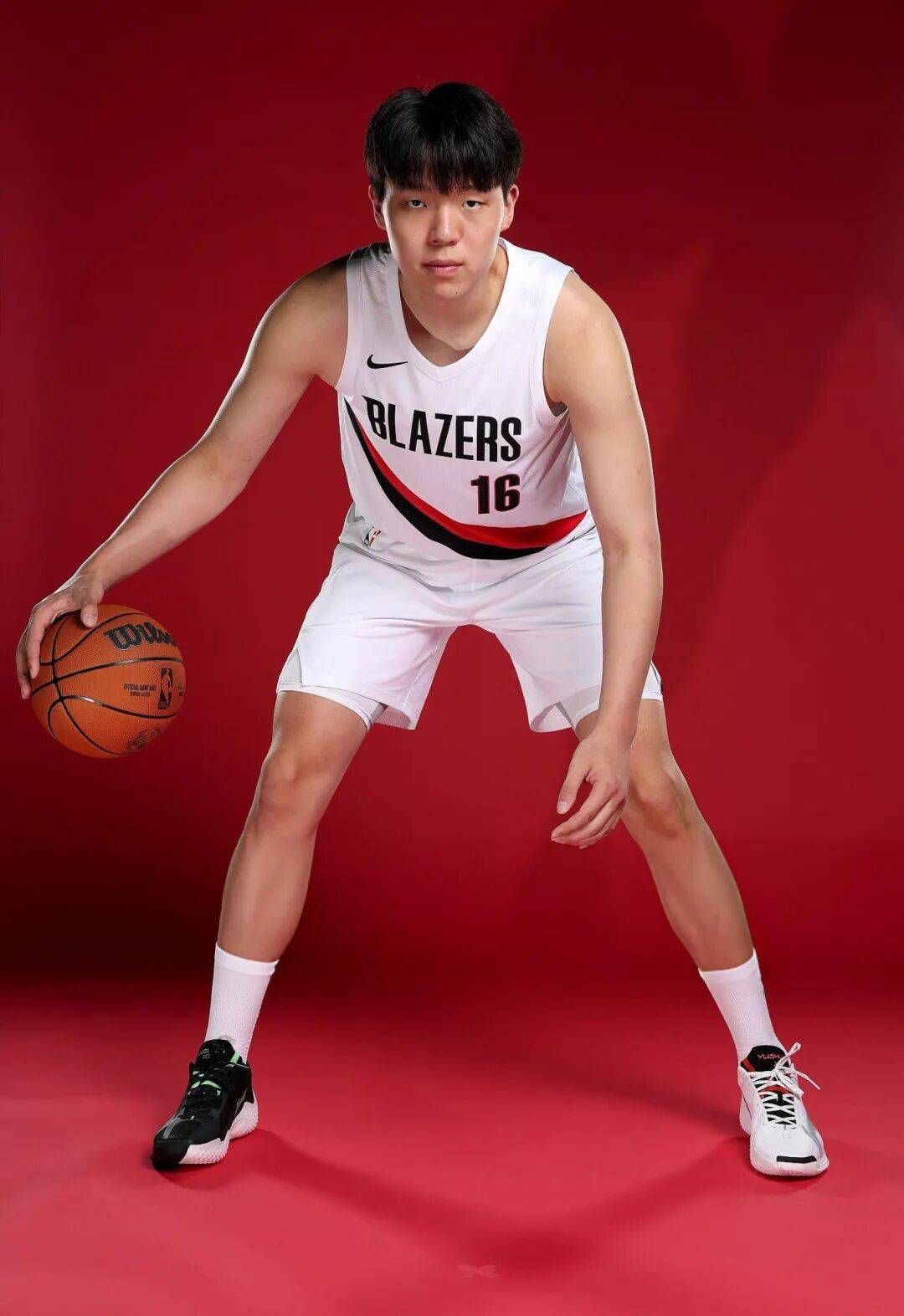 从李宁只有极个别的代言人登陆nba到如今你能在nba媒体日看到李宁