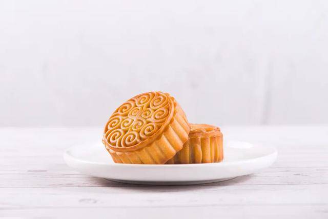1块月饼=4碗饭！这些人吃月饼要注意