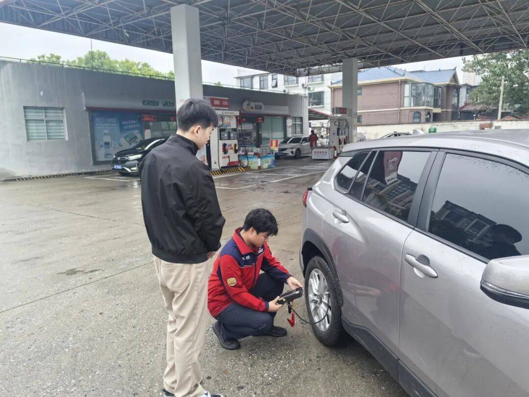关于307医院代挂专家号服务行动不便全程帮扶，出行更安全的信息