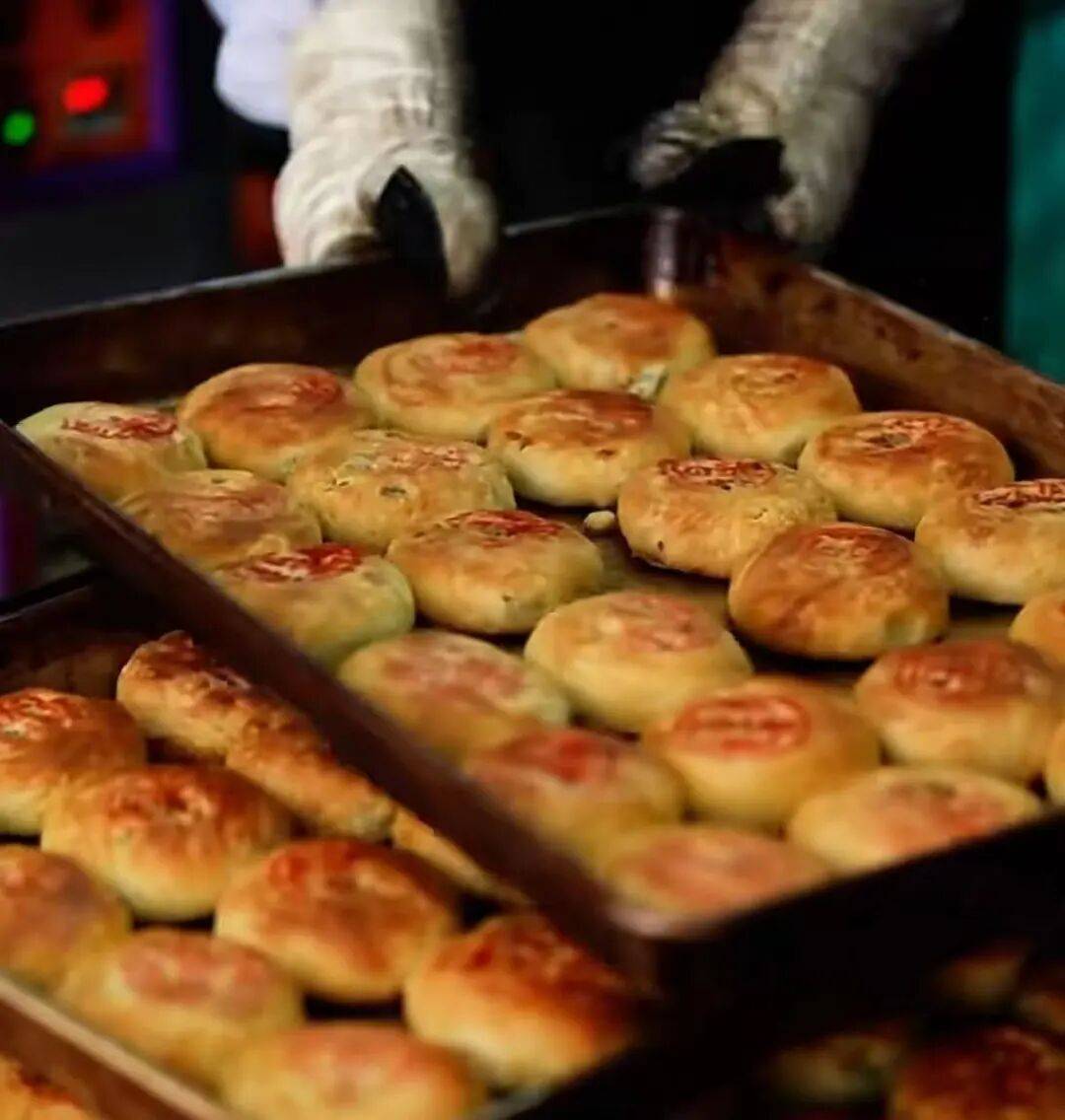 其酥皮制作考究一层油酥一层皮烤出来入口即化