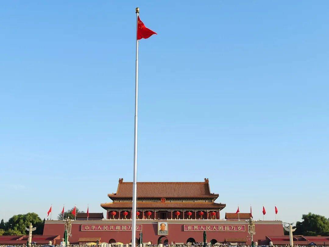 月满华诞，双节同辉