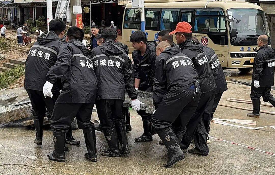 万众一心 守护安澜——百色各地齐心筑牢防汛防风安全屏障