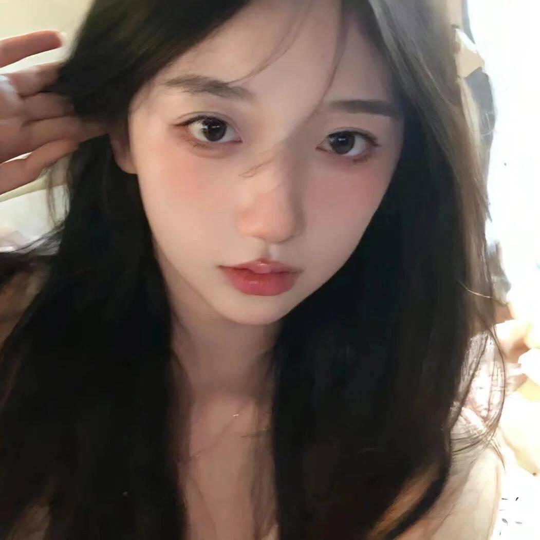 头像丨天空黑暗到一定程度,星辰就会熠熠生辉