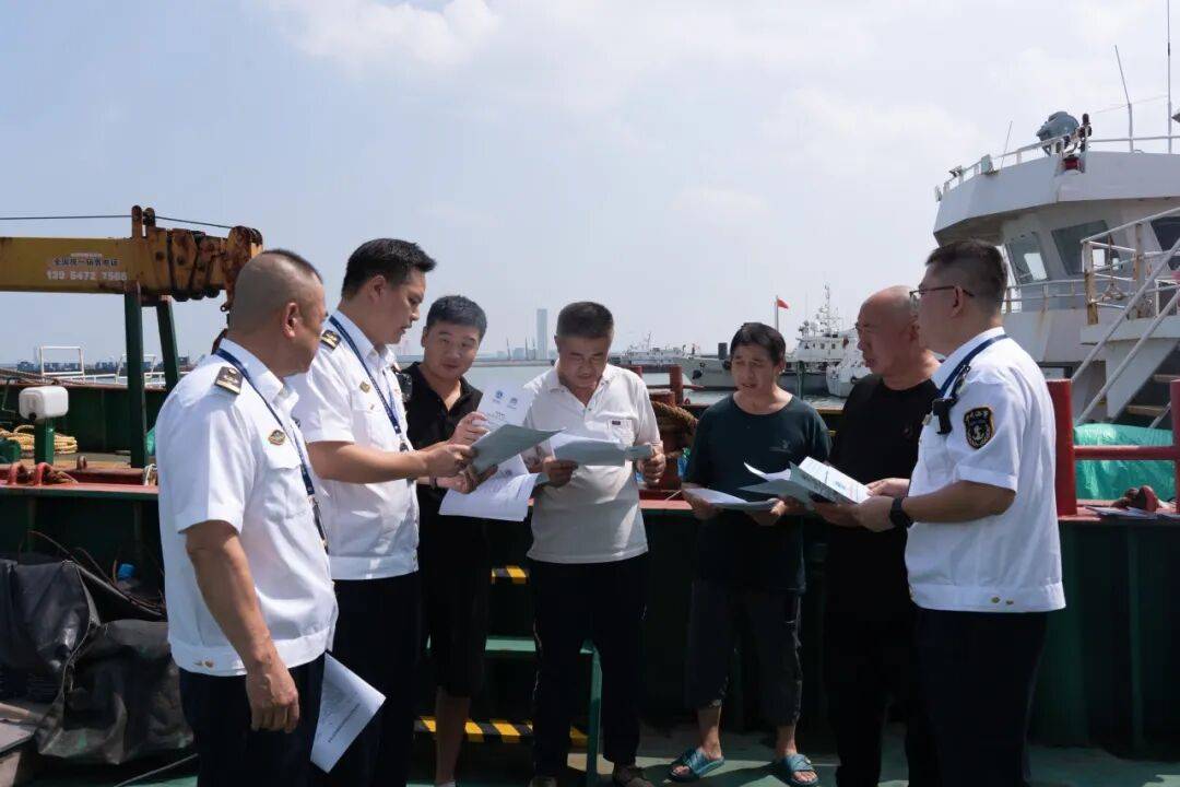 南通海事局圆满完成国庆中秋假期水上交通安全监管任务