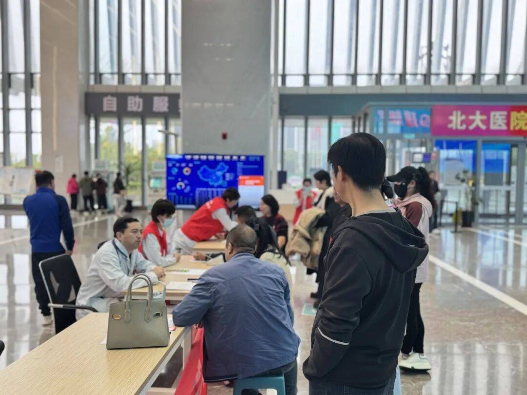包含北大医院、西城区多年在用的黄牛挂号助手，办事特别稳妥的词条
