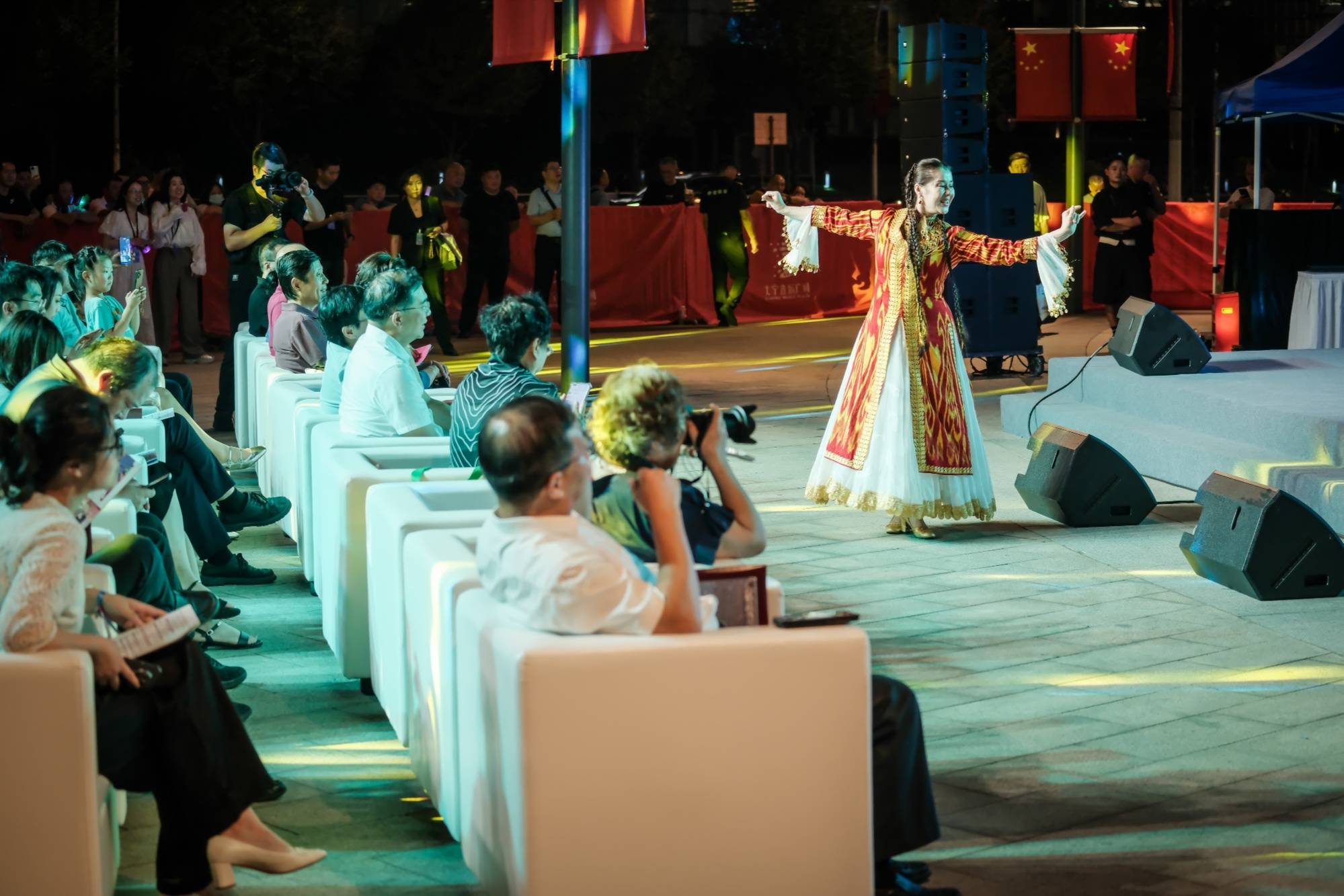 多元演出暖申城 文旅融合焕活力 2025第十一届上海街艺节火爆举行