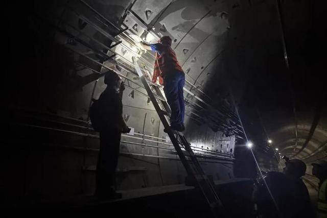 直击现场! 济南地铁4、8号线空载试运行攻坚进行时
