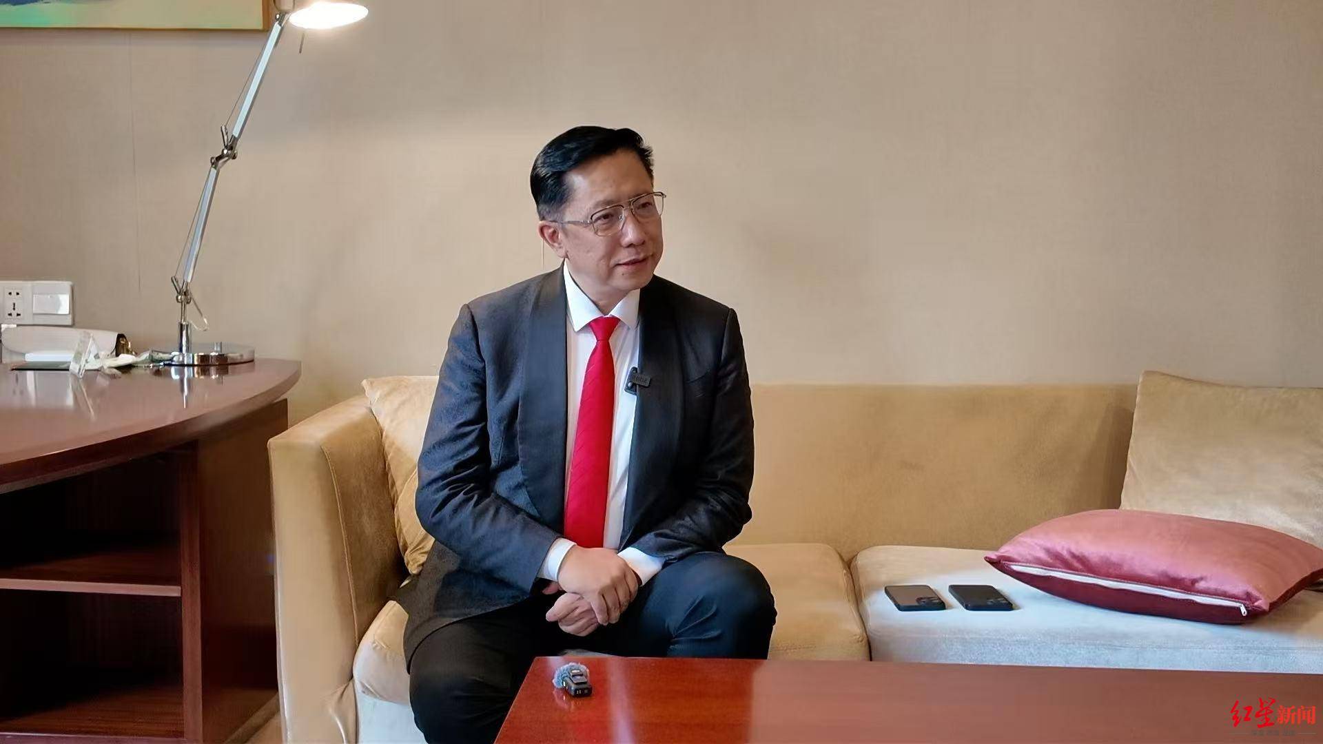 对话“疯狂英语”创始人李阳：即使家暴的标签会伴随我一辈子，我都感恩她