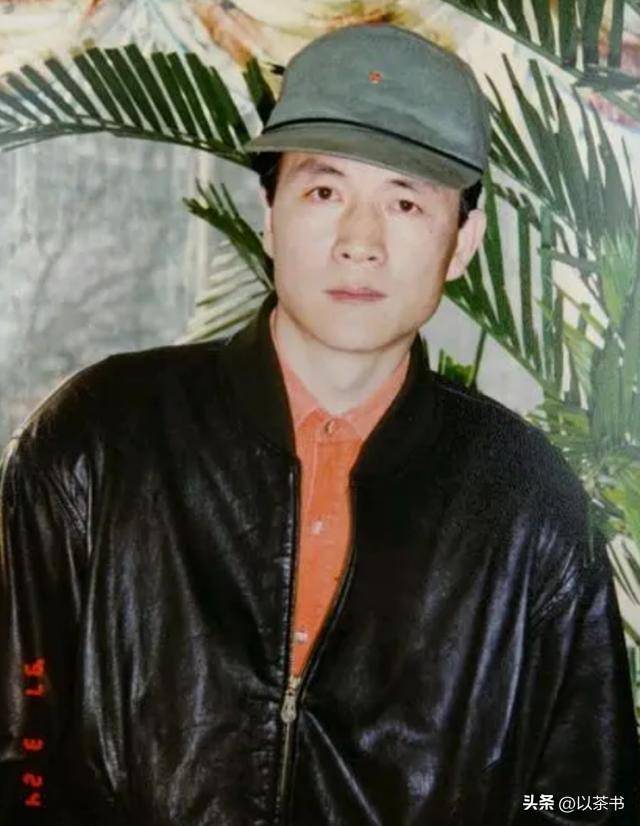 原来他早已去世,15岁演戏44岁走红,47岁患癌离世,哥哥是熟面孔