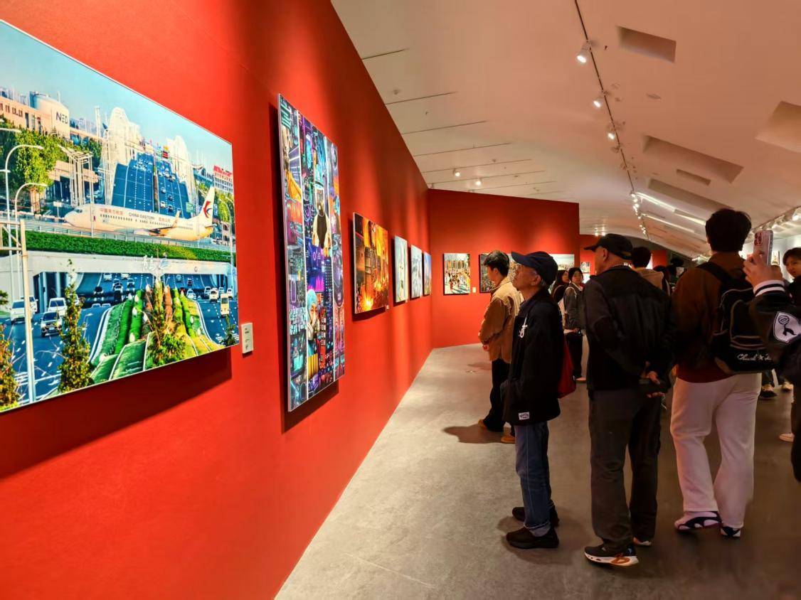 第十四届中国艺术节摄影展公共教育活动在四川美术馆举行