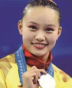 "泳"往直前!花样游泳奥运名将黄雪辰零距离开讲