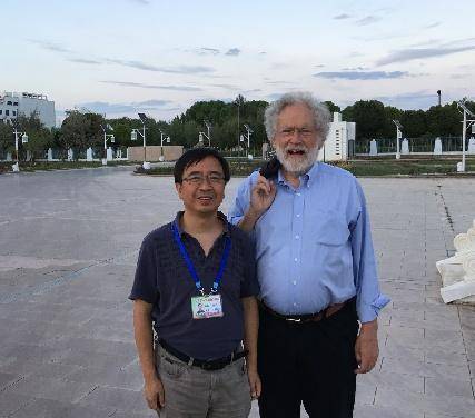 追忆杨振宁、趣说量子力学,潘建伟复旦开讲! 追忆杨振宁、趣说量子力学,潘建伟复旦开讲!