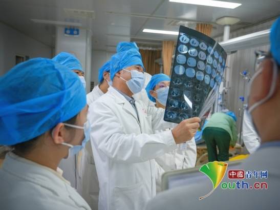 边疆义诊架“心桥”,“为爱远行”2025专家医疗队赴新疆喀什义诊 边疆义诊架“心桥”,“为爱远行”2025专家医疗队赴新疆喀什义诊