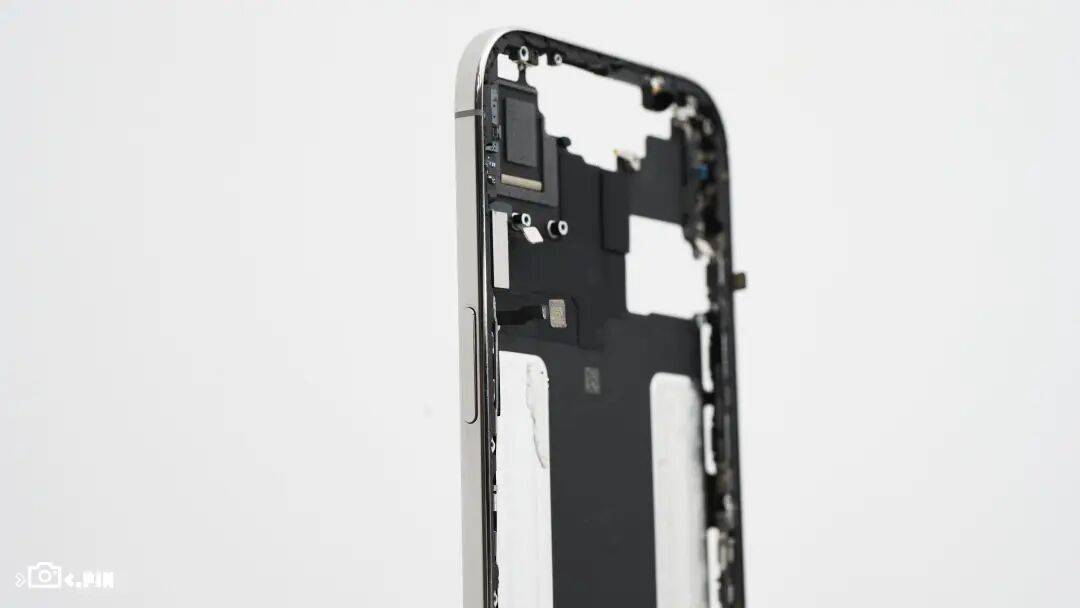 拆完iPhone Air后，我觉得苹果还有牙膏能挤。