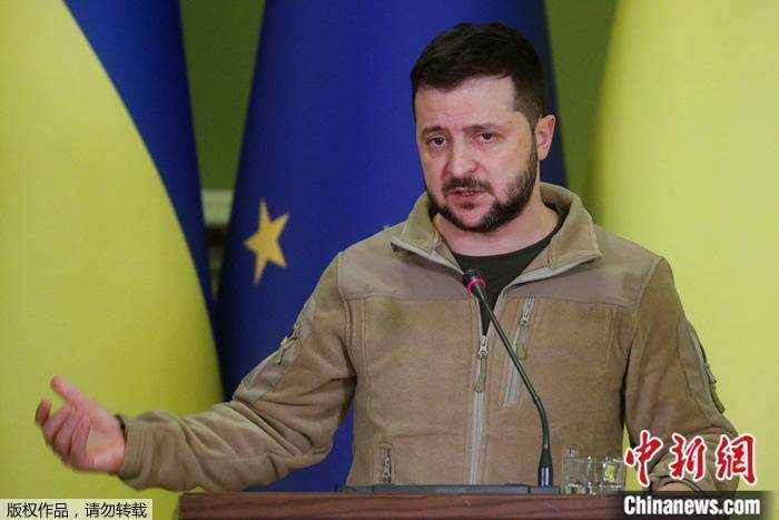 泽连斯基召开最高统帅部会议 聚焦对俄远程打击能力 泽连斯基召开最高统帅部会议 聚焦对俄远程打击能力