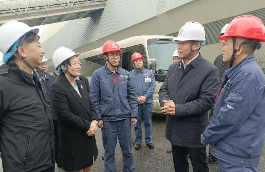 湖北省生态环境厅党组书记、厅长严天文调研十堰市生态环境保护工作