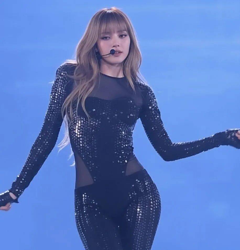 一直走“前卫大胆”风格的顶级女团爱豆，突然变保守了？ 插图4
